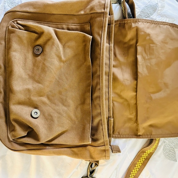 American Girl Doll Lea’s Collection Messenger Bag/Crossbody/ Purse Tan - Picture 5 of 7